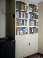 [trompe l’œil bookcase]